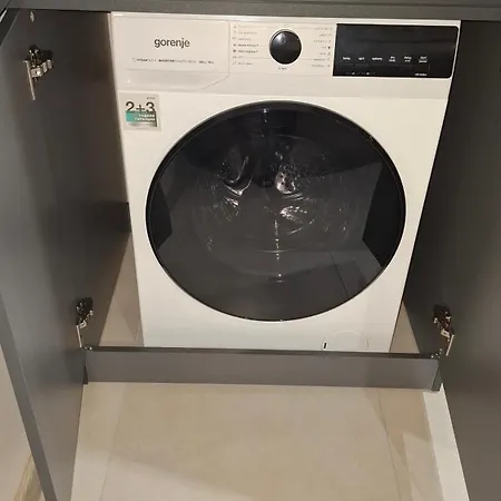 Apartment Dnv 30 Warna